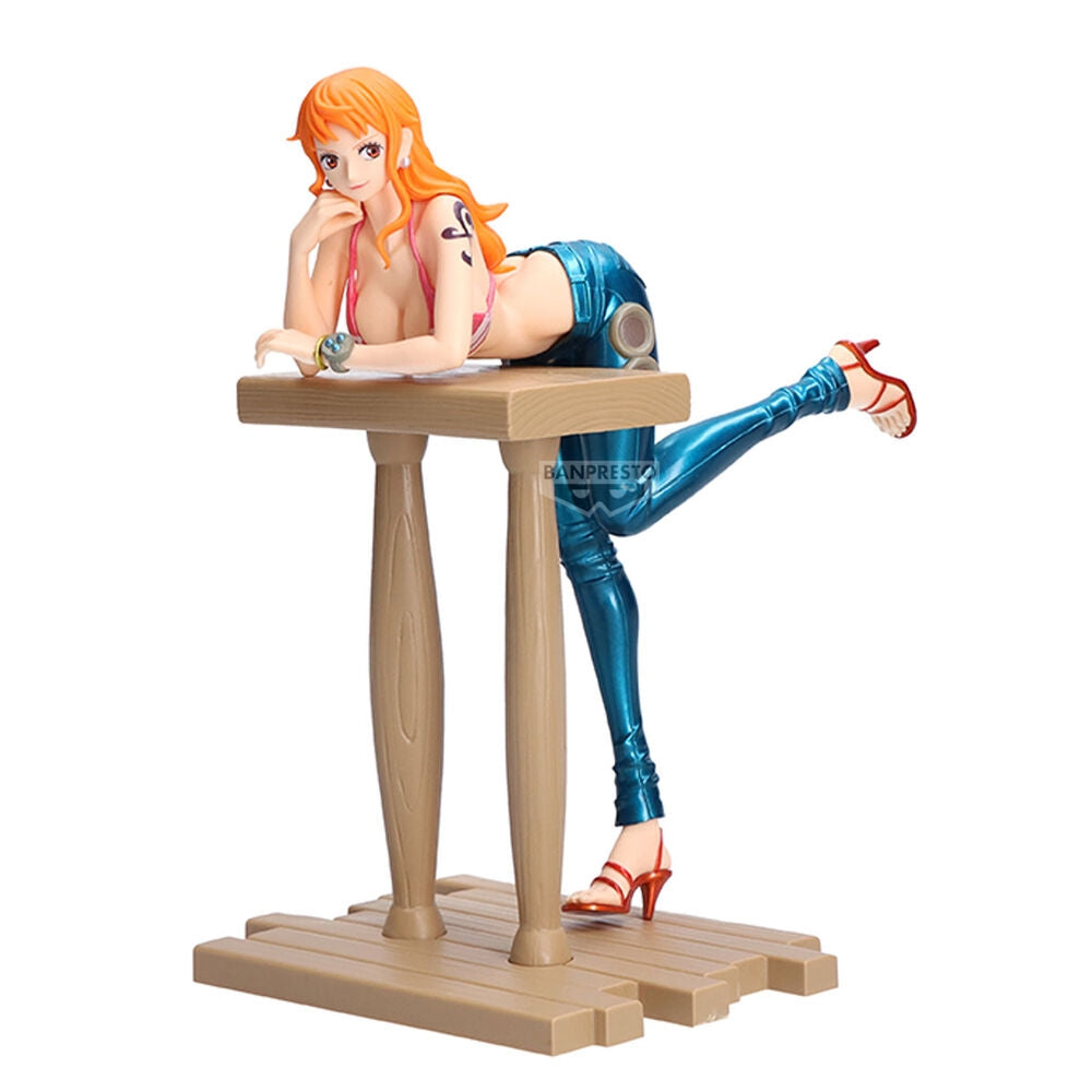 One Piece Nami Figur 17cm - Grandline Journey Collectible