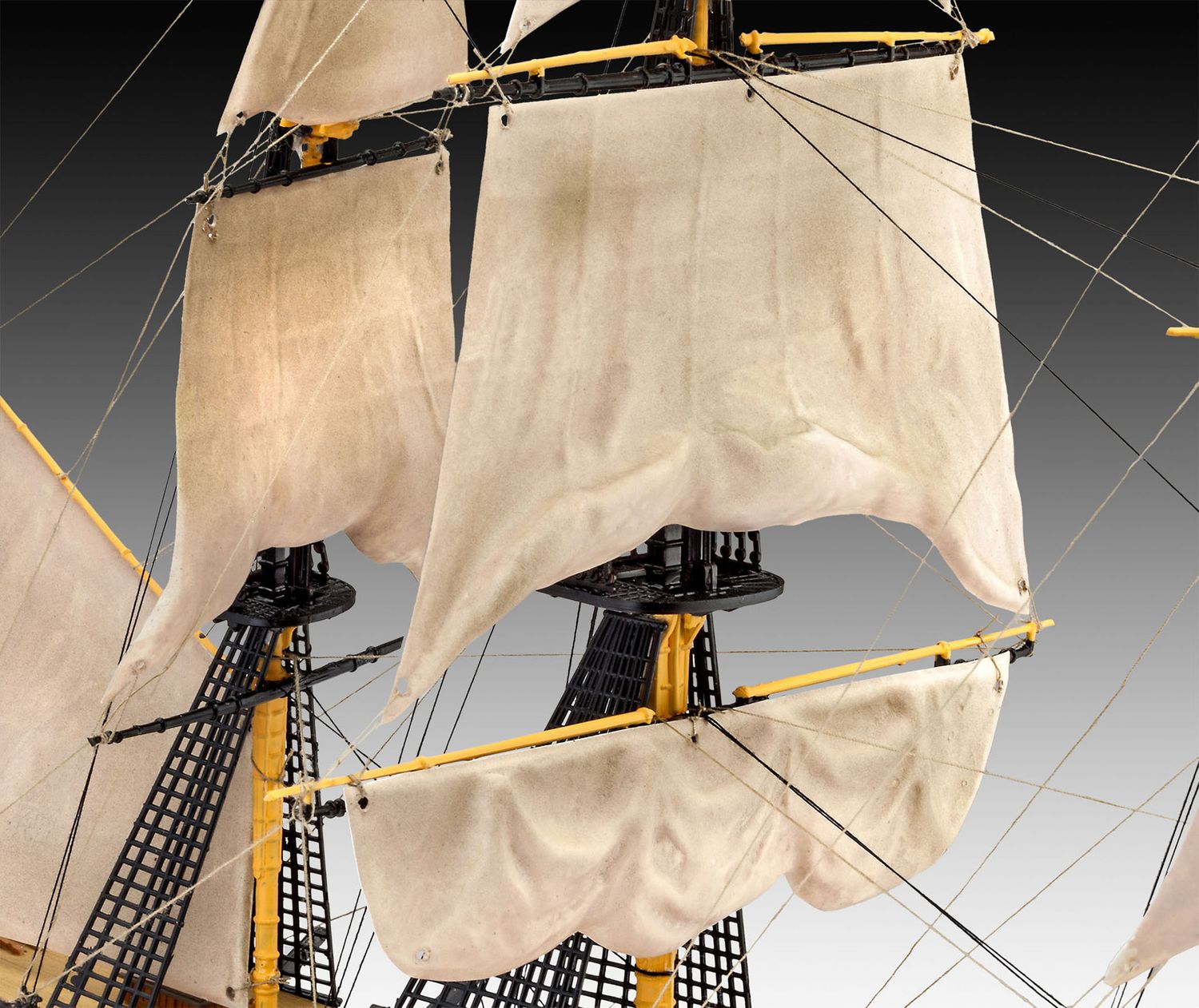 Revell H.M.S. Victory 1:225 Model Kit