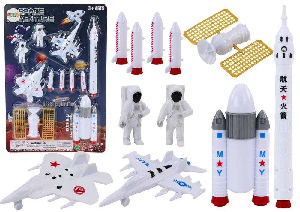 11-delade rymdfigurer: Astronauter, raketer och skepp