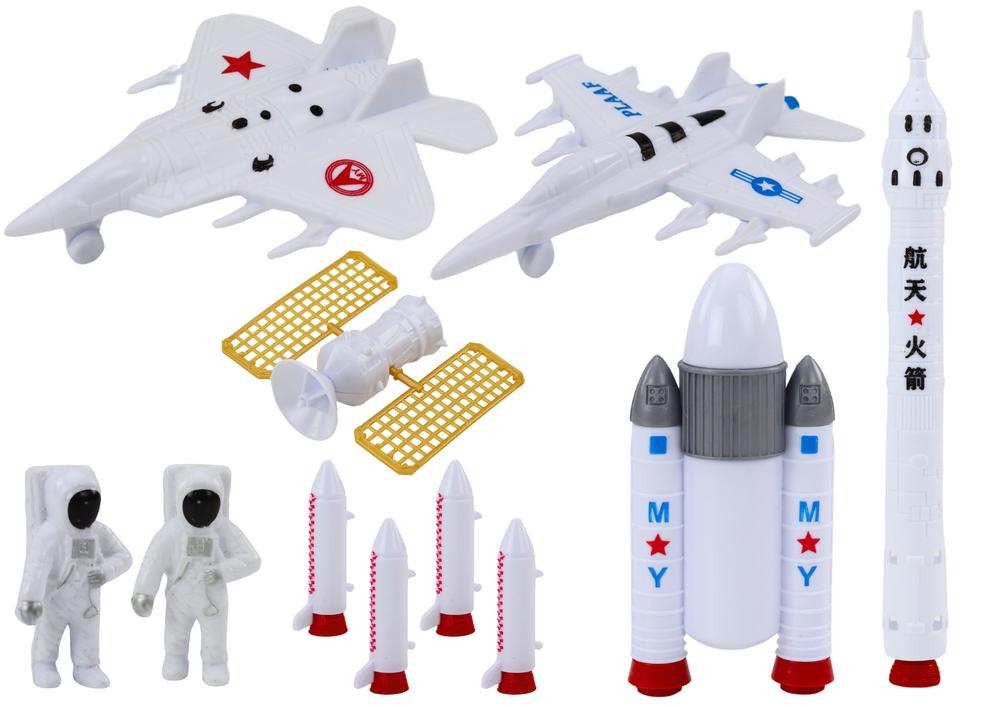 Rumfigurer i 11 dele: Astronauter, raketter og skibe