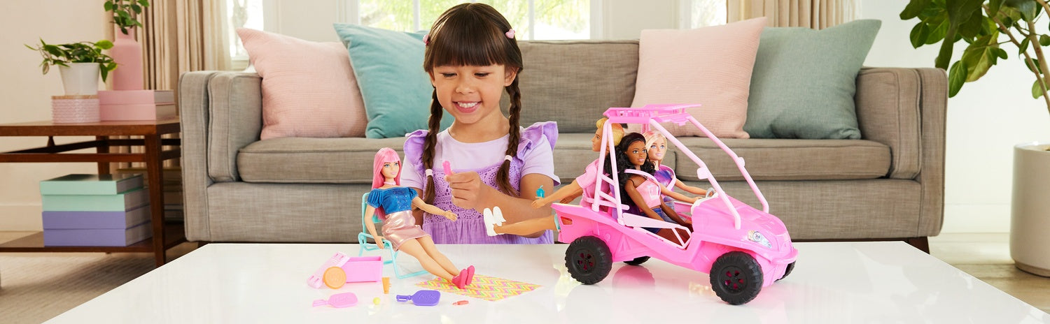 Barbie strandvagn med tillbehör, plats för 4 dockor