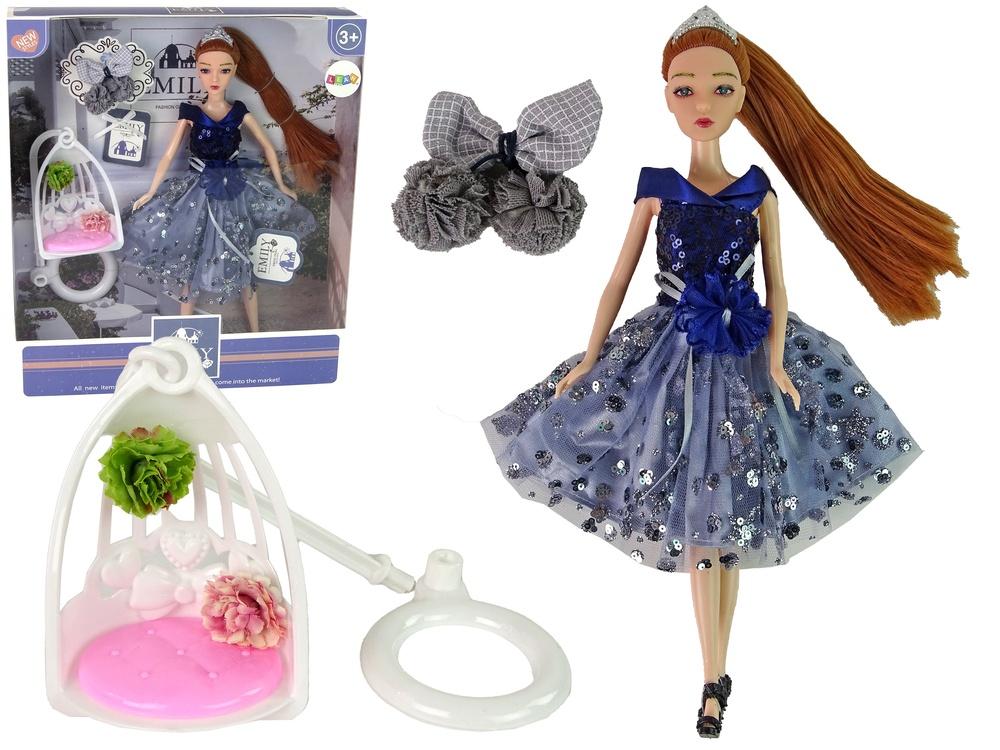 Charmig Emily Doll med gunga och blommor - perfekt present!