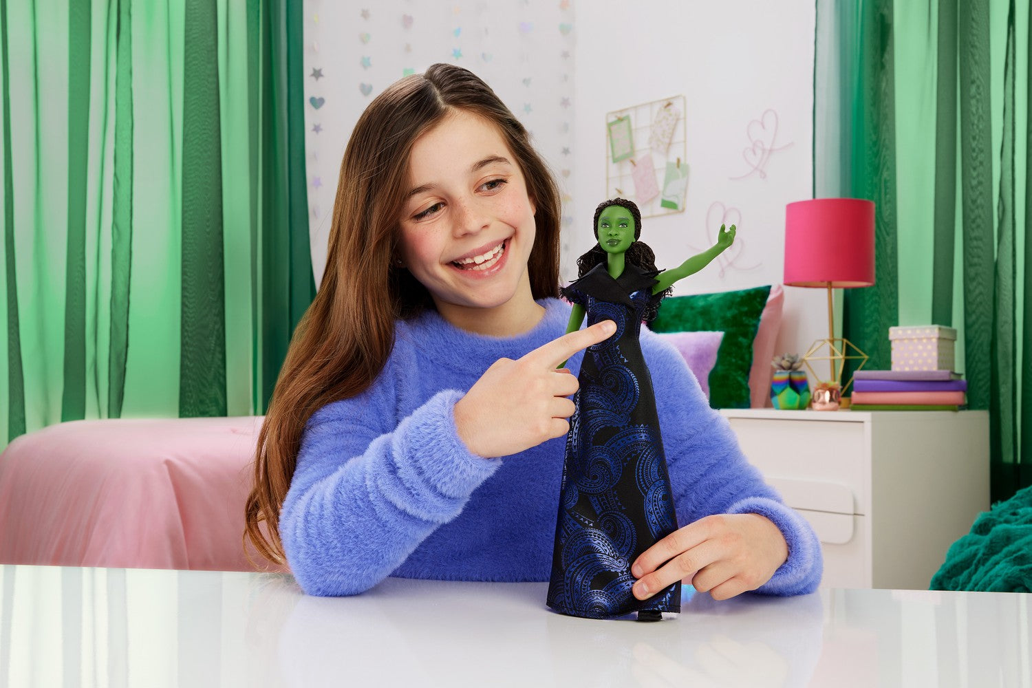 Elphaba sjungande docka, ond musikalisk leksak