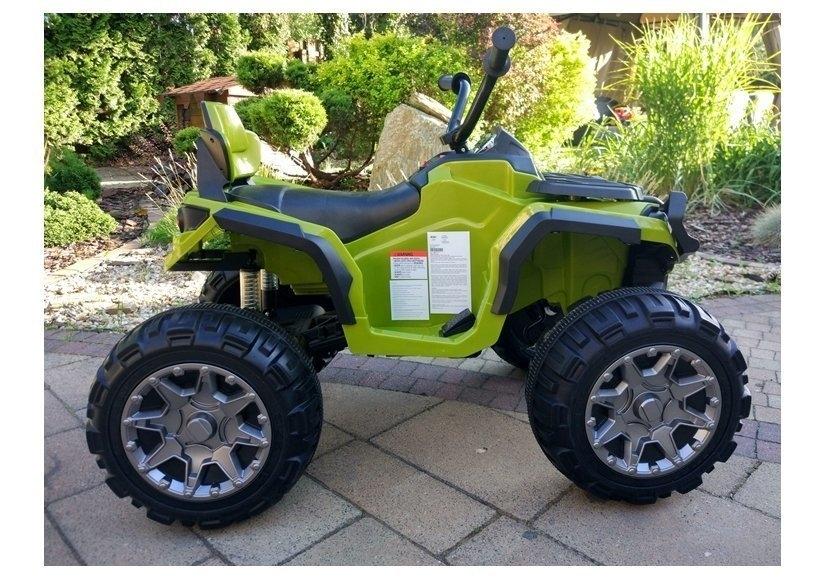 Fjärrstyrd Quad för barn: 2 starka motorer, mjuka hjul