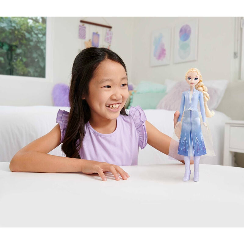 Frozen 2 Elsa Doll med klänning och accessoarer