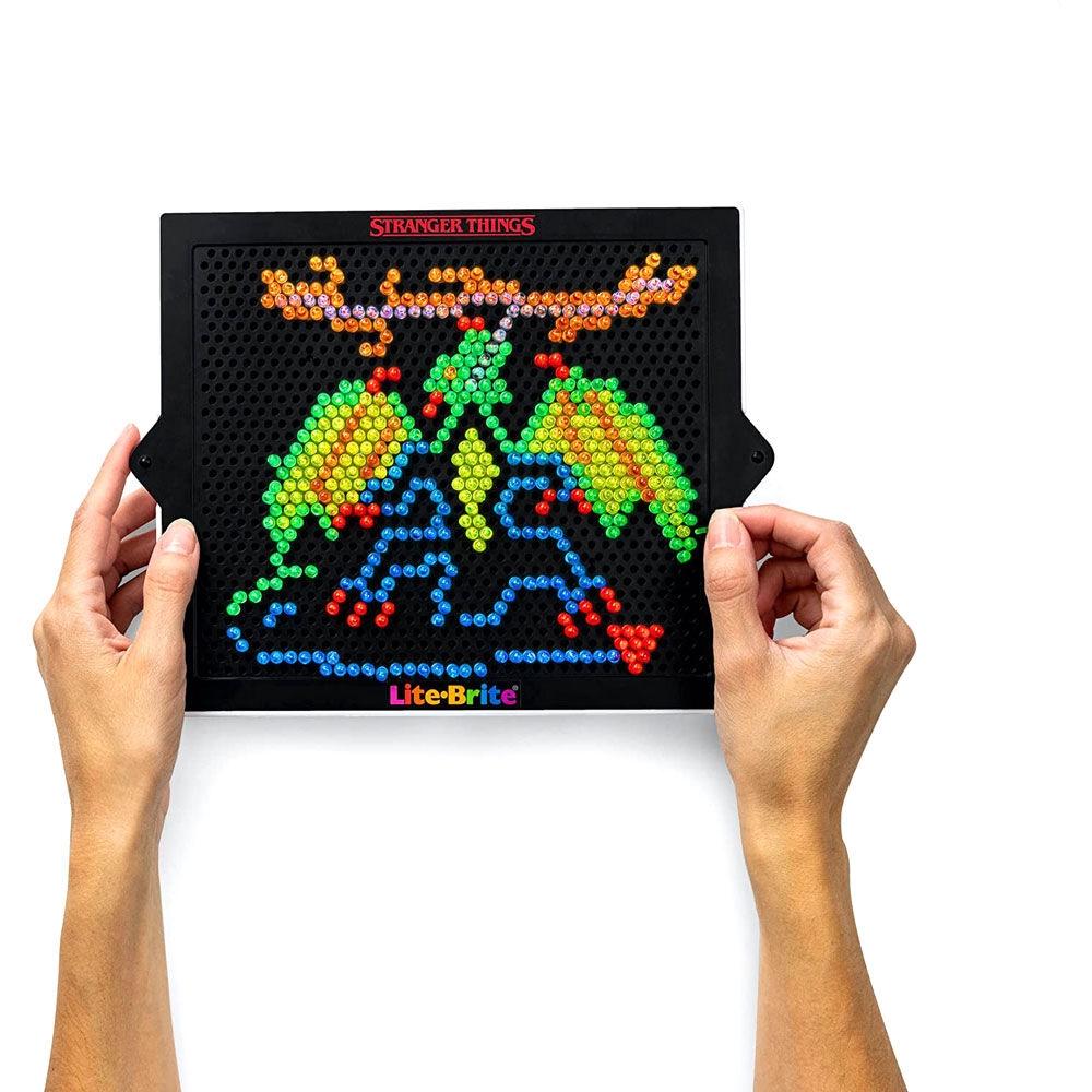 Stranger Things Lite Brite spil